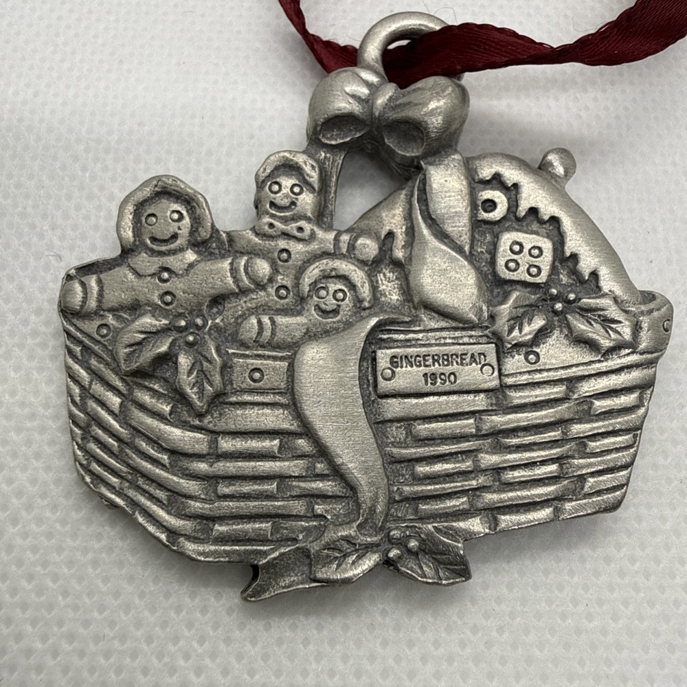 Longaberger 1996 Gingerbread Basket Pewter Christmas Ornament Tie On - Picture 4 of 4